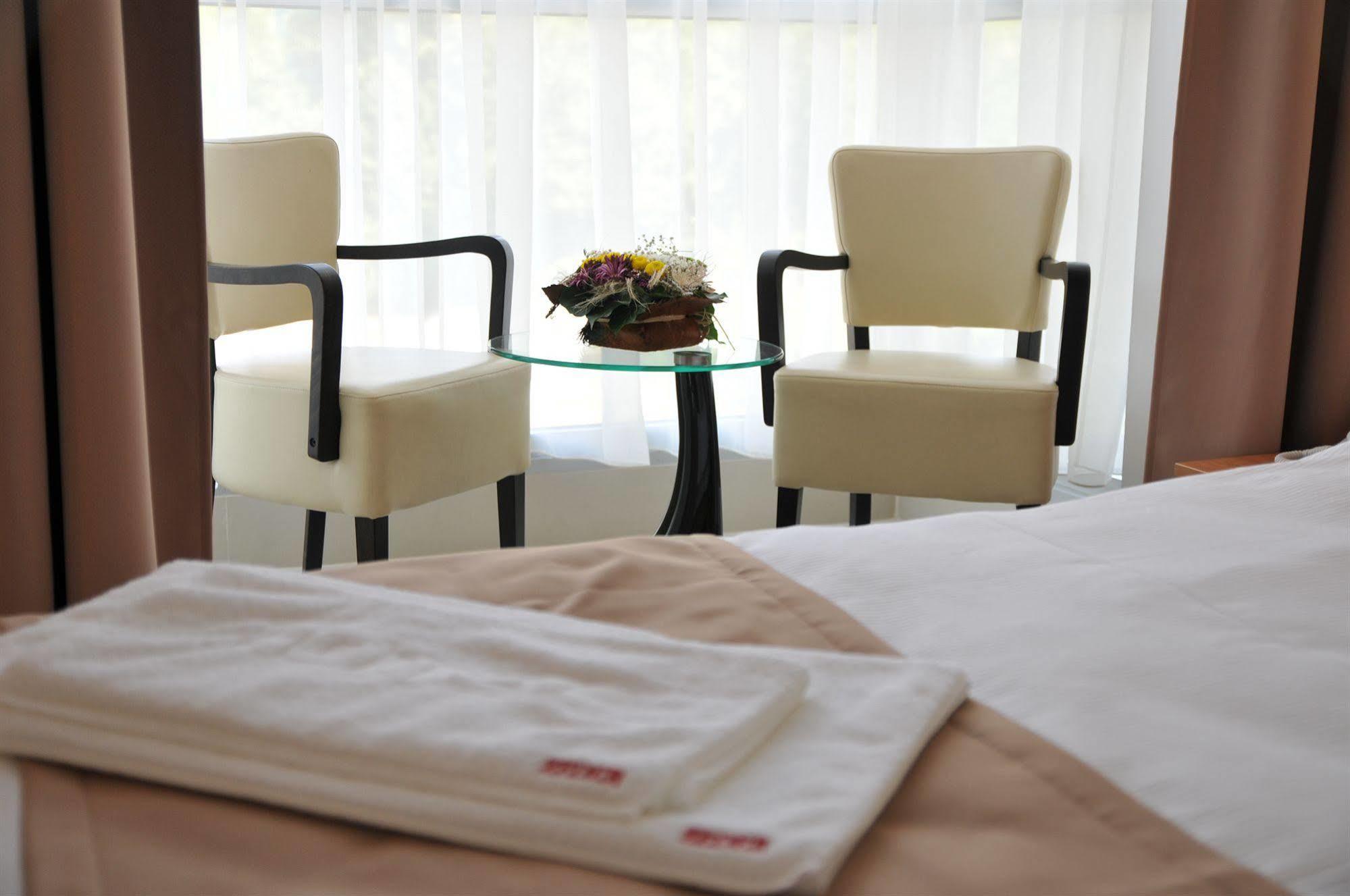 Zeder Garni 4*